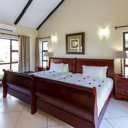 Zulu Nyala Game Lodge Hluhluwe Kültér fotó